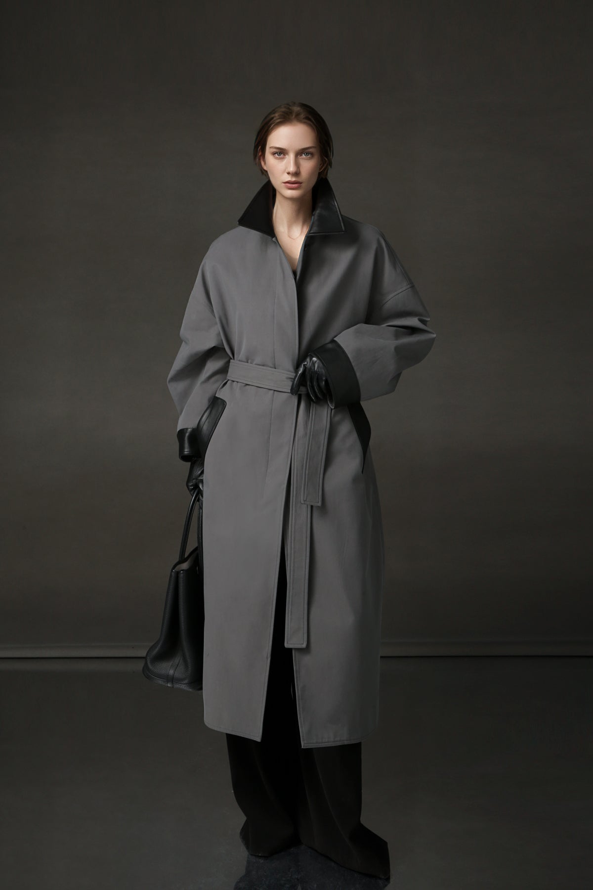 Barn-Style Chic Lambskin Leather Collar Trench Coat for Women – Gender-Neutral Long Autumn Overcoat with Unique Design