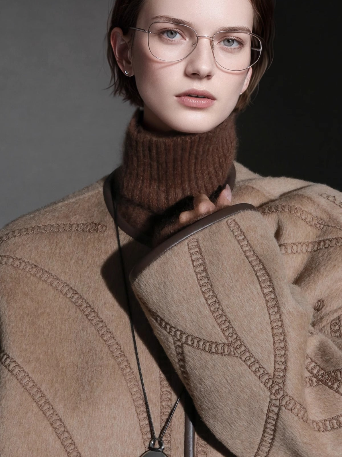 Elegant Wool Coat for Women – Double-Faced Suri Alpaca Blend Overcoat with Chain Motif and Leather Trim