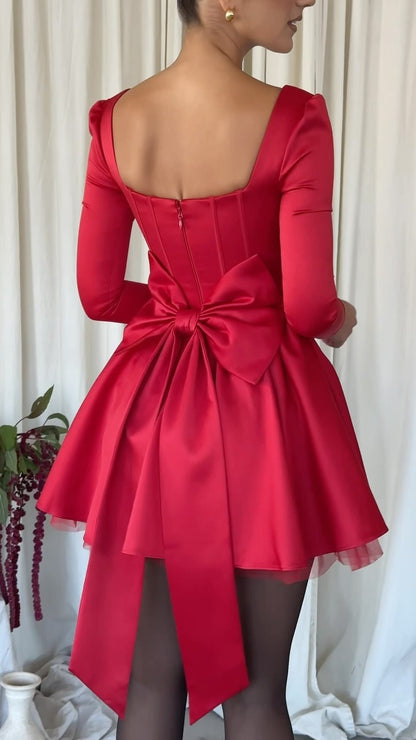 Sexy Long Sleeve U-Neck Cinched Pleated Dress