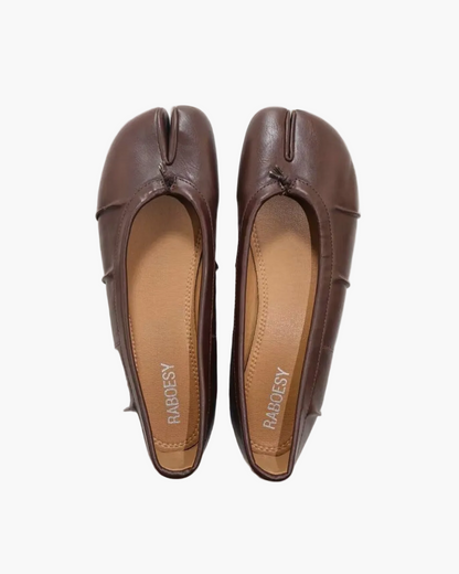 Wrinkles Tabi Ballet Flats
