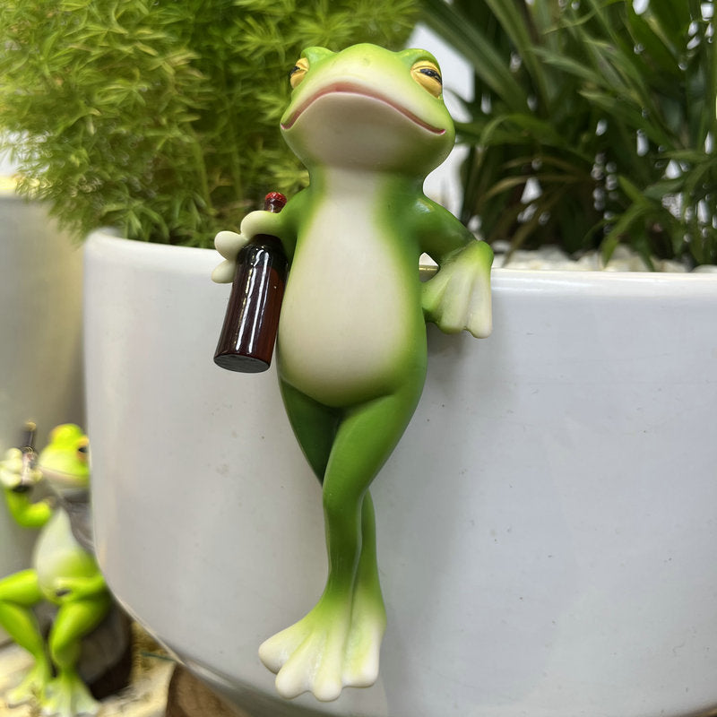Climbing Frogs Decorations