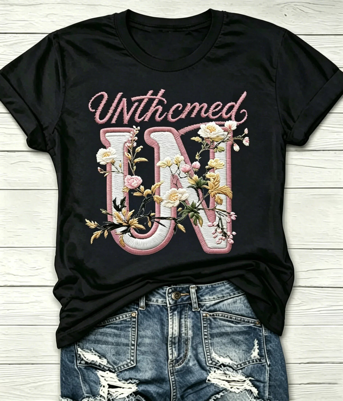 Women Vintage Floral Embroidery UNthcmed Graphic T-Shirt Black Crew Neck Short Sleeve Casual Tee