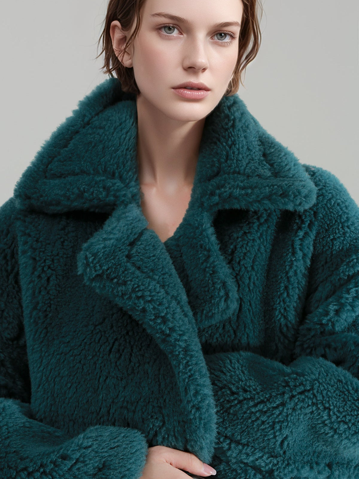 Oversized Teddy Fleece Coat for Women – Thick Shearling Jacket with Full Lining and Alpaca Wool Blend for Fall Winter